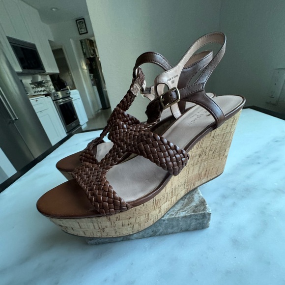 NWOT Kate Spade Tiana Wedges - Picture 10 of 13